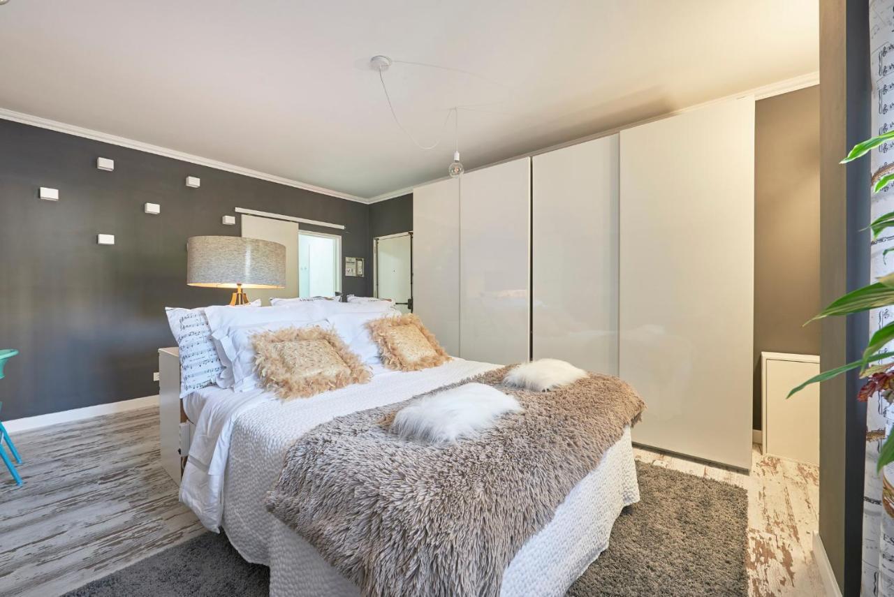 In Bed With Lisbon - Lux4You Taguspark Massama Exterior photo